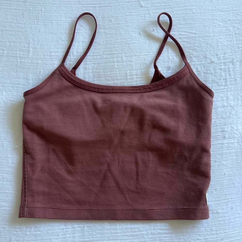 Vuori Thermal Crop Tank (Small) + Bayview Wide-Leg Pant (Small) SET - Rosewood - Picture 5 of 7